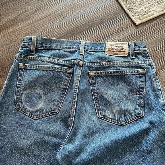 Vintage Levis Men's 540 Medium Wash Heavy Distress Denim Blue Jeans Size 34x29 - Picture 4 of 7